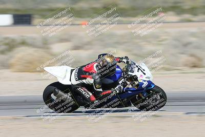 media/Jan-15-2026-Racers Edge (Thu) [[dfebeb70ab]]/3-B Group/Session 2 (Turn 15 Inside Pans)/